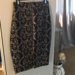 Pencil skirt lace
